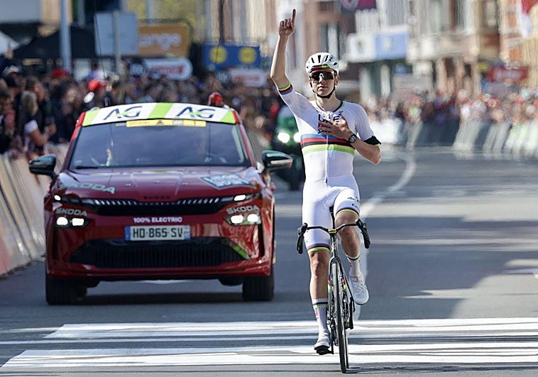 Pogacar pone en su sitio a Seixas en la Lieja-Bastogne-Lieja