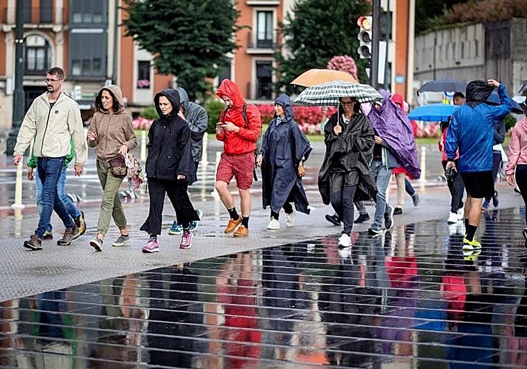 Semana revuelta para despedir abril: aviso amarillo por tormentas y granizo para este martes en el interior de Bizkaia