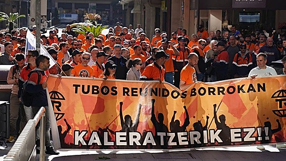 Tubos Reunidos advierte a la plantilla de Trapagaran que podría no pagar sueldos «más allá de mayo»