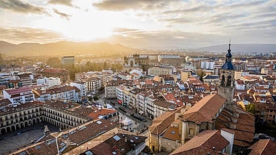 Cinco rutas para descubrir secretos y misterios de Vitoria