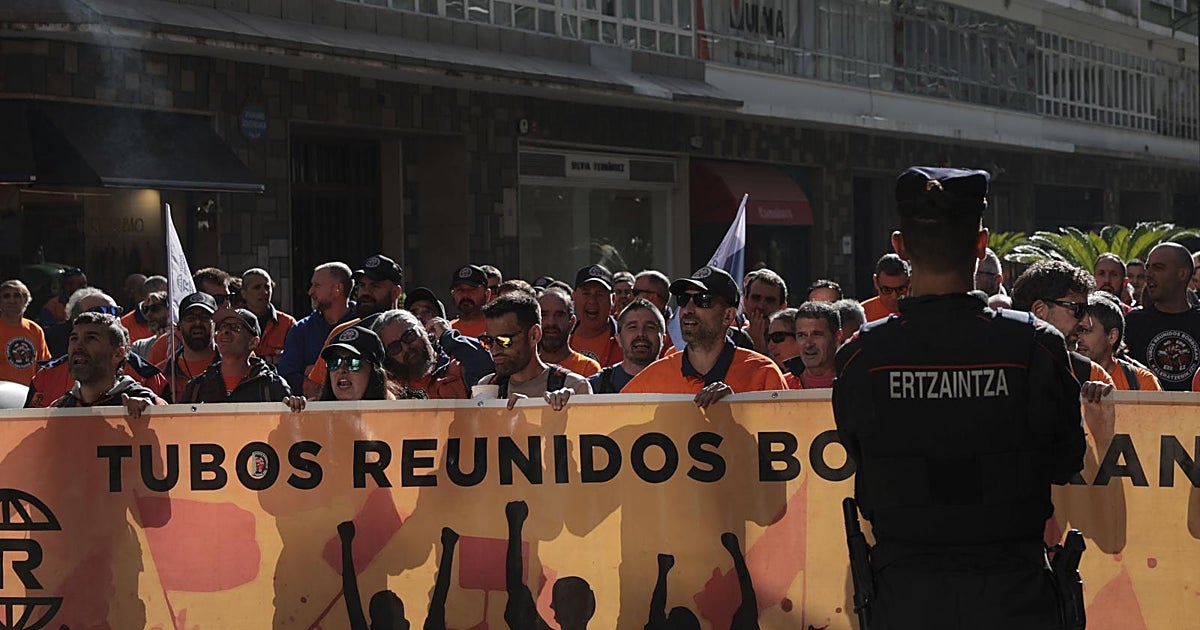 Trabajadores de Tubos Reunidos fuerzan un referéndum sobre la huelga en contra de la mayoría sindical