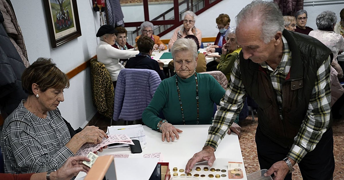 El Parlamento vasco modificará la ley para que los centros de mayores puedan jugar al bingo con dinero