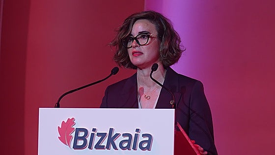 «Las empresas de Bizkaia no esperan a que el mundo se calme, compiten y crecen en mercados de oportunidad», apunta Elixabete Etxanobe