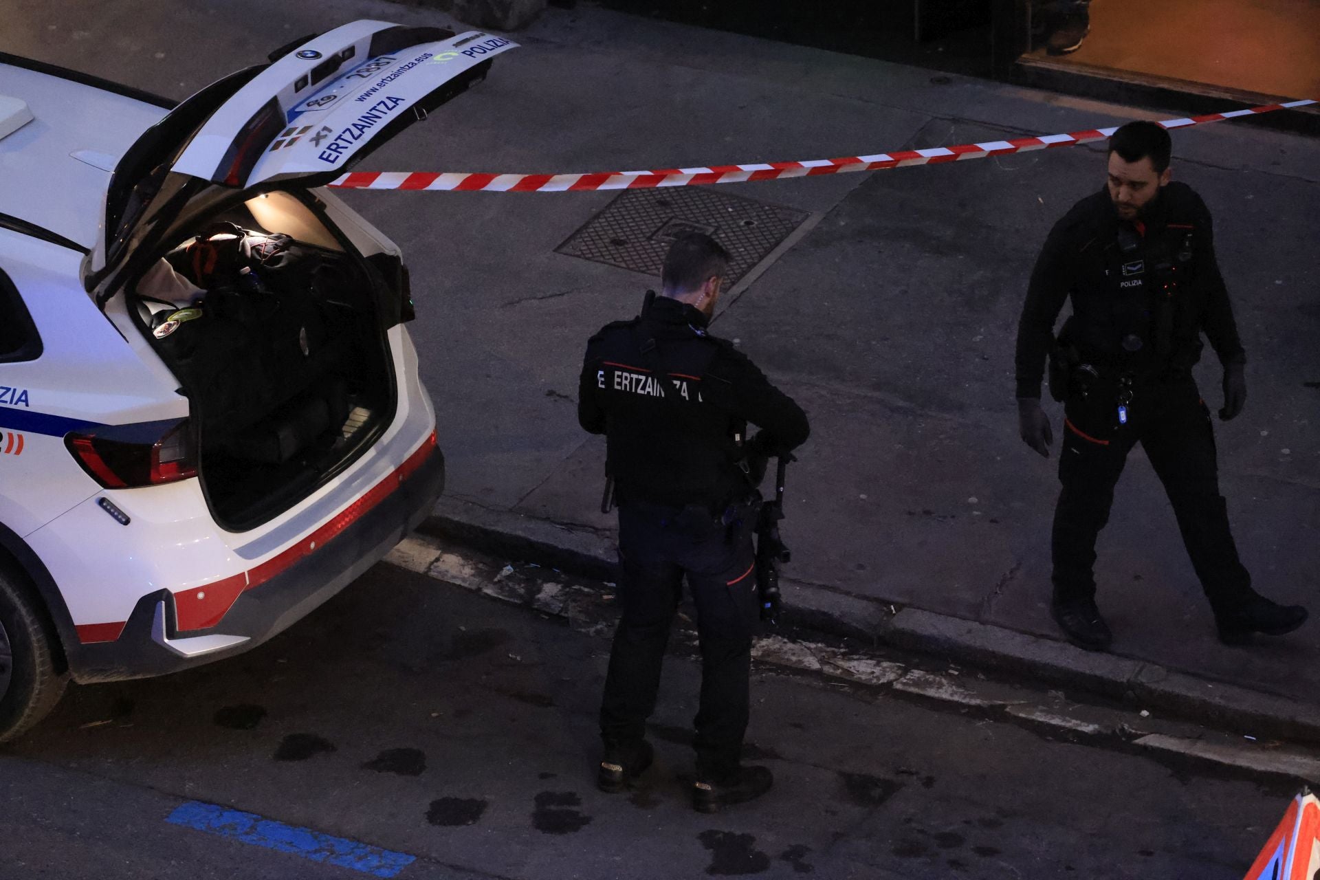 La familia detenida por sextorsión a un menor en Vitoria apuñaló a un hombre hace 3 meses