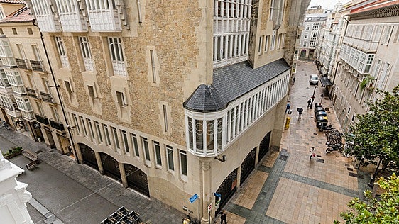 Investigan a cinco menas por el ataque sexual en la verbena de la plaza del Arca