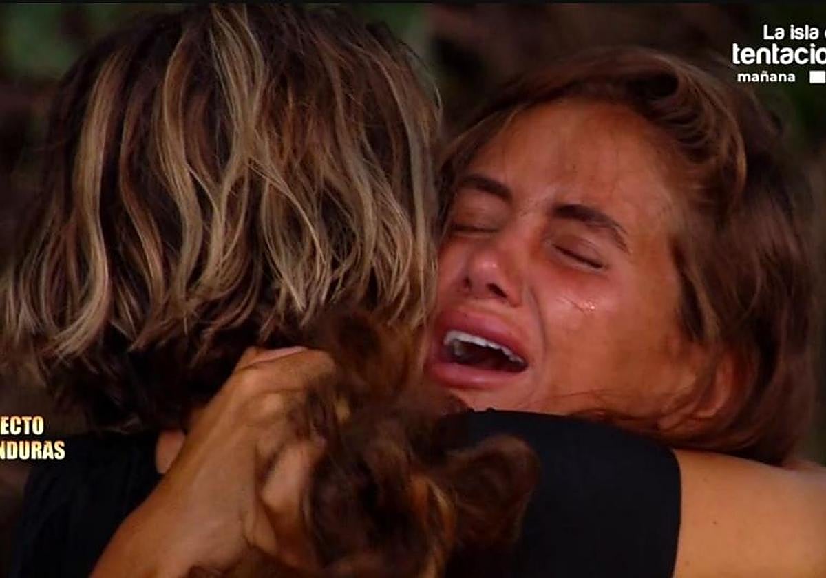 La imagen nunca vista en 'Supervivientes': una concursante se rapa y su madre se marcha del plató