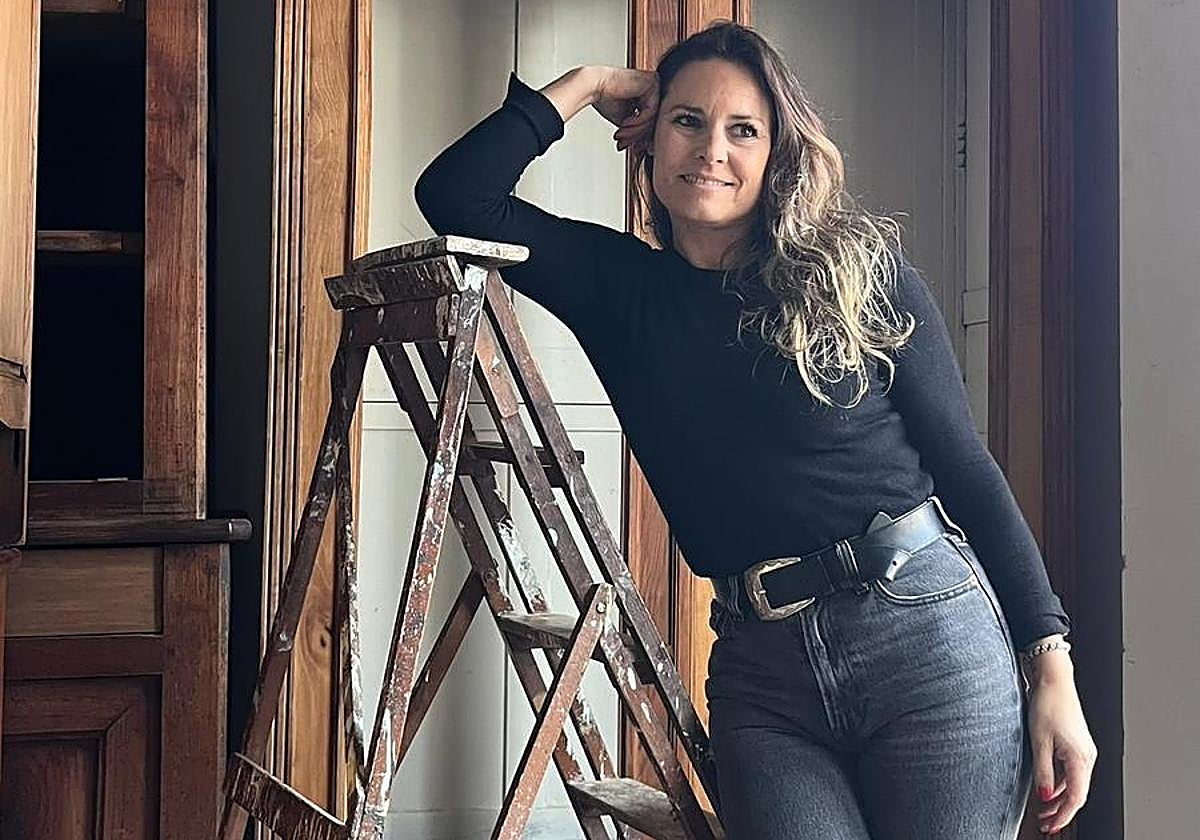 Igone abre una tienda efímera en Bilbao de muebles antiguos restaurados por ella