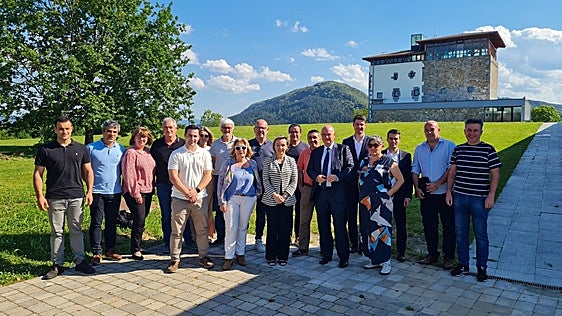 Maier culmina una inversión de 2,5 millones y acelera los proyectos del Plan Estratégico de Busturialdea-Urdaibai