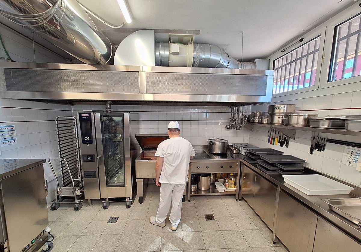 Colegios de Basauri serán los primeros de Bizkaia que cocinarán sus propios menús para «mejorar la alimentación»