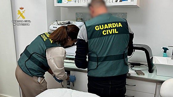 Cuatro detenidos y otros dos investigados en Bizkaia por suministrar bótox ilegal
