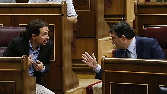 Iglesias se jacta de haber «engañado» al PNV en la moción de censura a Rajoy: «Fue una victoria al mus»