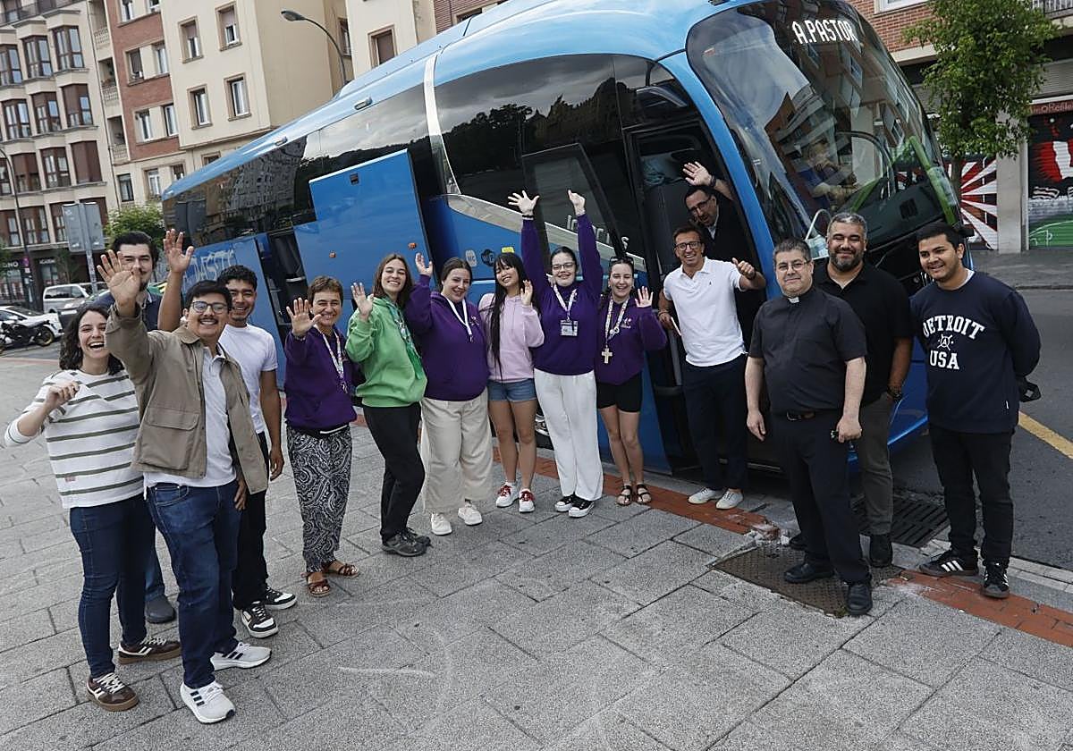 Un grupo de jóvenes vizcaínos pone rumbo a Madrid para el encuentro con el Papa León XIV