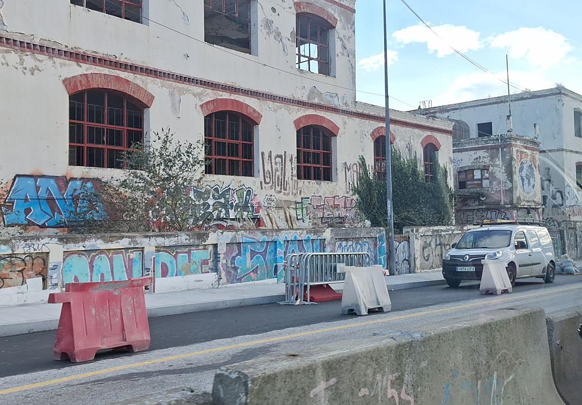 La antigua fábrica de pinturas de Lutxana será demolida tras