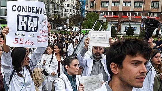 Osakidetza ofrece unas mejoras laborales a sus médicos que los representantes de los profesionales ven insuficientes