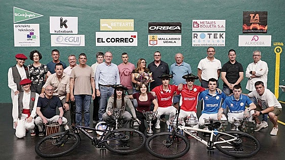 Lizeaga y Elorz plasman su poderío en la final del Biharko Izarrak