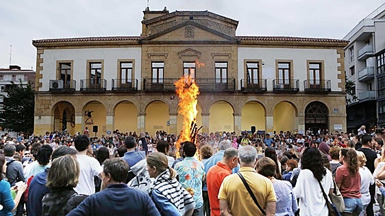 Getxo reforzará la vigilancia policial durante la noche de San Juan en las playas