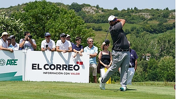 Mario Galiano revalida la txapela en Meaztegi, que disfruta del eterno José María Olazabal