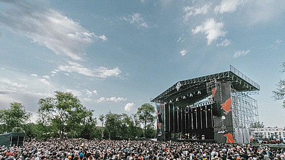 El Azkena cierra con más de 48.000 asistentes tres días de rock