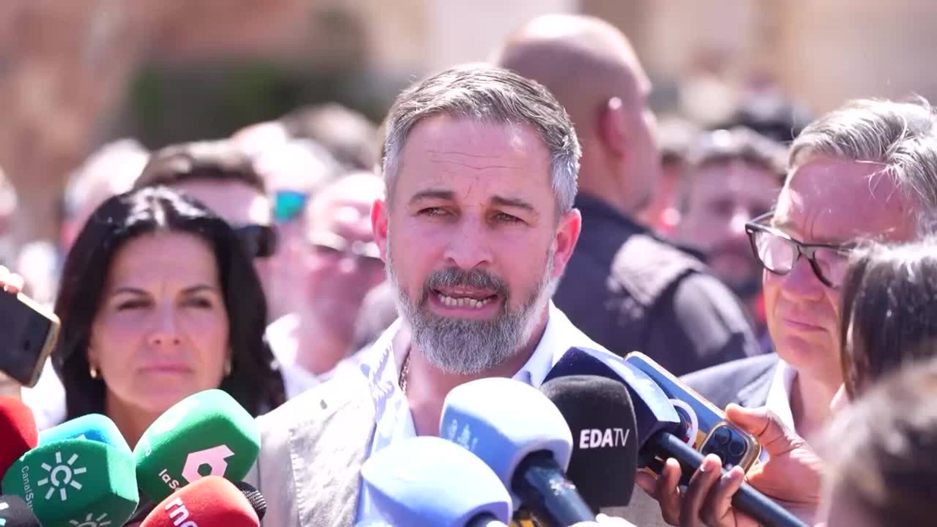 Abascal acusa de "traición" al PP y PSOE al campo por el acuerdo de Mercosur