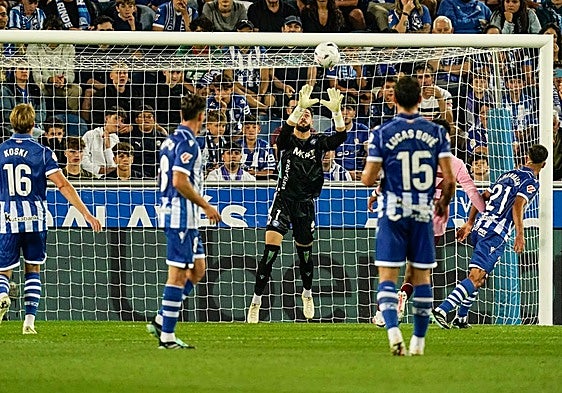 El Alavés busca recuperar su esencia tras dos partidos de desconexiones en las áreas