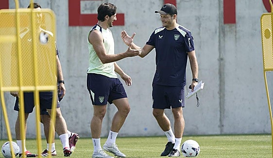 Primer entrenamiento de Terzic en Lezama
