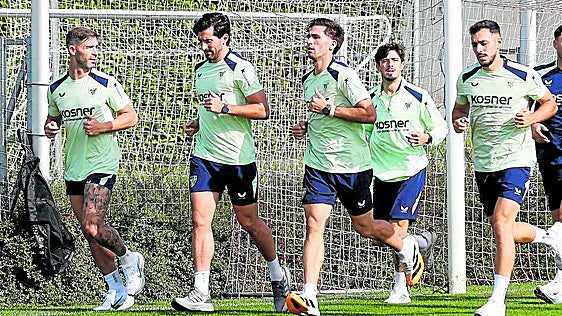 Vivián ya entrena con el grupo dos meses después y apunta a volver tras el parón