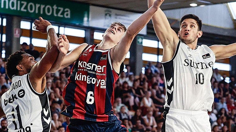 Tampoco el derbi endulza el verano del Baskonia