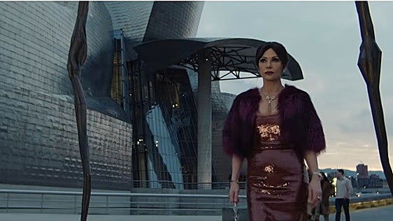 Getxo en llamas y la Diputación convertida en un hotel de Londres en el tráiler de la serie de Catherine Zeta-Jones