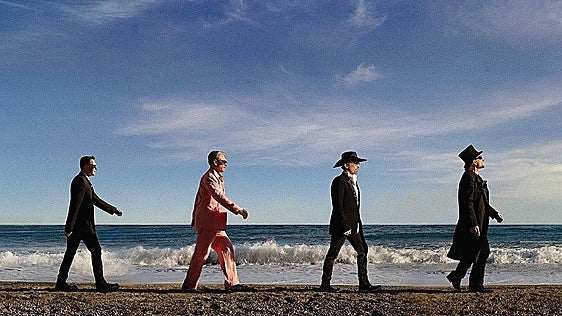 Los irlandeses U2 hacen un guiño a lo hispano y a Dolly Parton en su nuevo disco