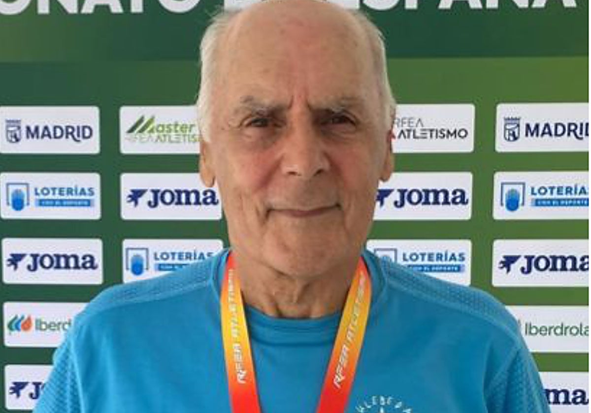 Romero se hizo con cuatro medallas de oro, un récord de España y varios récords de Campeonatos Master.