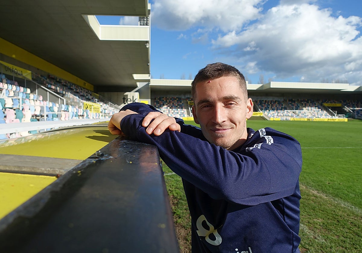Iñigo Muñoz sale del Barakaldo para fichar por el Real Avilés Industrial.