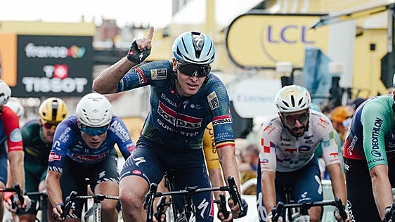 Los sprinters se despiden con caída y victoria de Merlier