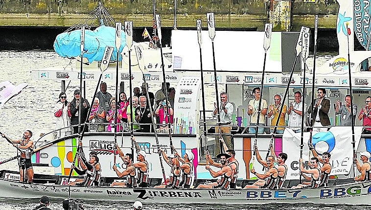 Victoria para Orio en Pasaia, por delante de Zierbena y Urdaibai