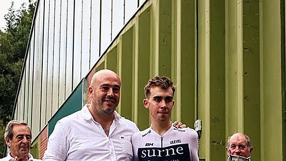 El prometedor Benjamín Noval despunta en sus dos primeras carreras con el Surne Bilbao