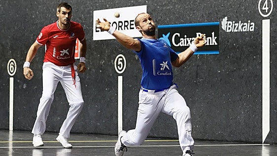 Elordi y Zabaleta terminan apurados en el frontón Bizkaia