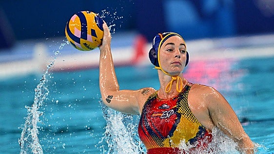La waterpolista Maica García denunciará al Sabadell tras quedarse fuera del equipo al volver de su permiso de maternidad