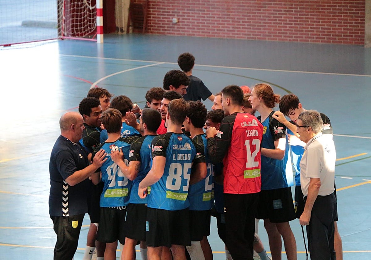 Balonmano Barakaldo achieves three wins to open league play