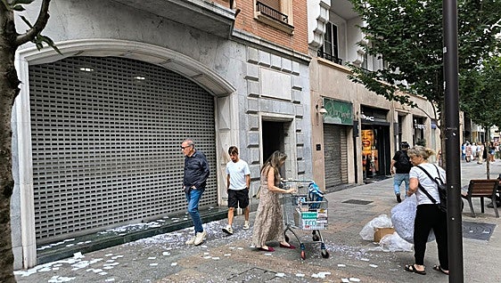 La huelga de supermercados baja la persiana de decenas de establecimientos en toda Euskadi