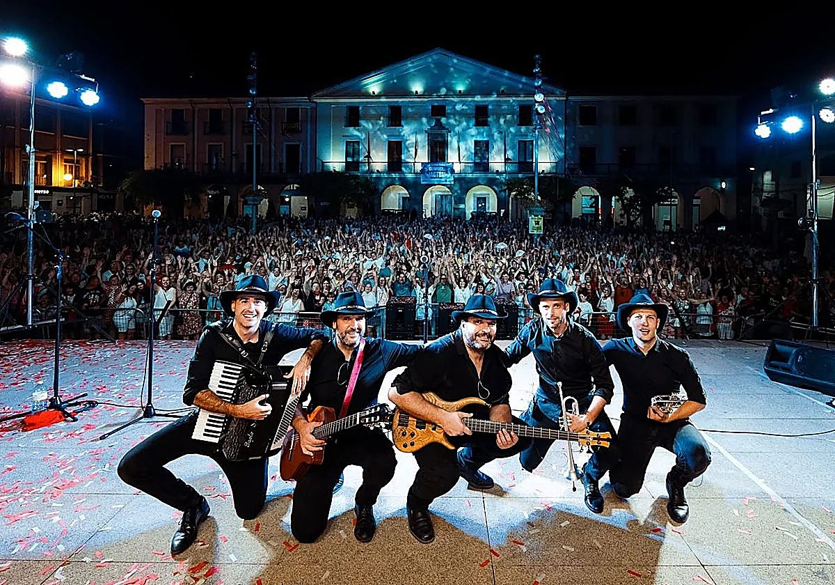 La banda navarra Puro Relajo abrirá las fiestas el martes 21