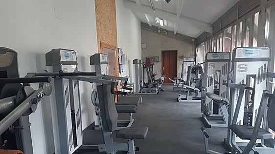 Mañaria mejora el aislamiento del polideportivo para reducir el consumo energético