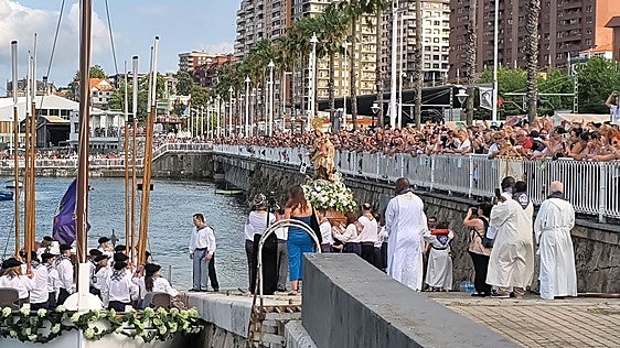 Santurtzi honra a su Virgen del Carmen