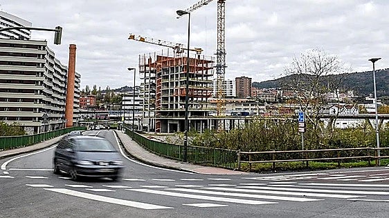 El puente de Bolueta permanecerá cortado tres semanas por las obras de ampliación