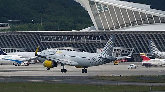 Vueling refuerza su presencia en Bilbao con su octavo avión