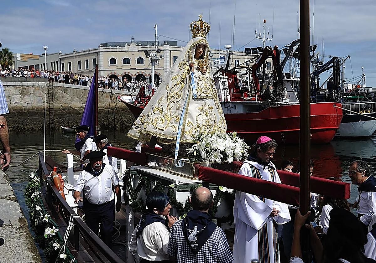 La procesión náutica de la Amatxu de Begoña contará con siete barcos, traineras y una campaña solidaria para Venezuela