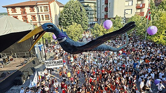 Amurrio inicia las fiestas con un Txupinazo grabado