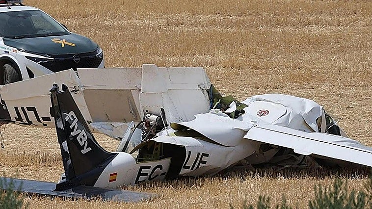 Un alumno de la escuela de pilotos FlyBy y un instructor, heridos en un accidente de avioneta en Viana