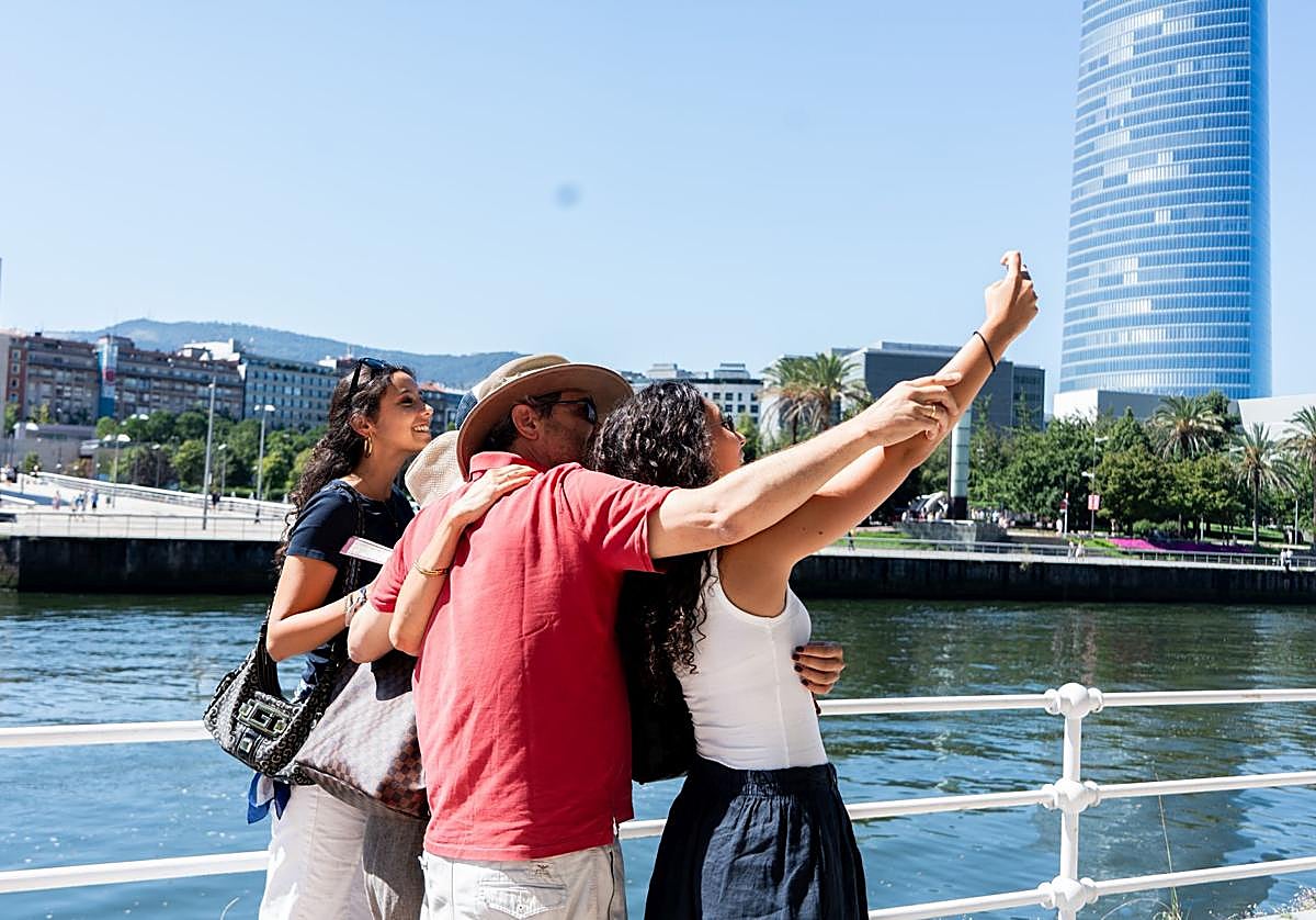 Bizkaia cada vez más de moda: los hoteles firman su mejor julio desde que existen registros