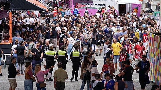 La policía hará controles para incautar armas blancas y comida ambulante en el acceso al recinto festivo