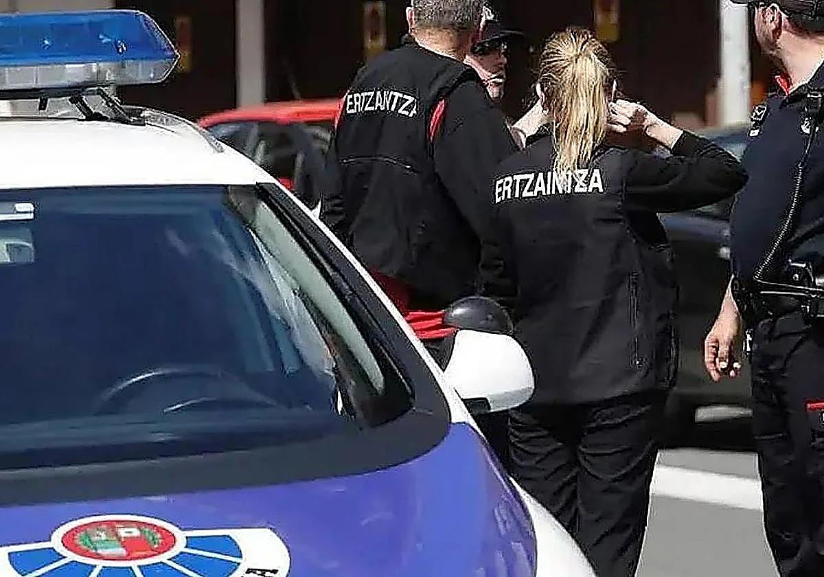 Detenido por golpear en la cabeza con un vaso a un hombre en Berriz