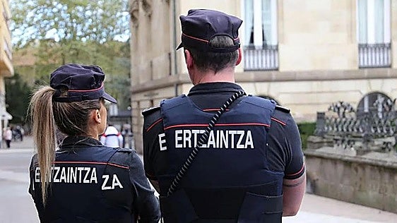 Pillan a dos okupas 'in fraganti' mientras cambiaban la cerradura de una casa en Barakaldo